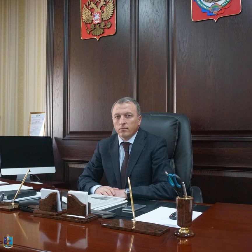 Поздравление главы МО «Агульский район» Закира Каидова с Днём Конституции Российской Федерации