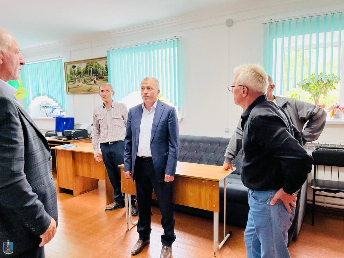 Далее руководитель района посетил МКОУ "Дулдугская СОШ",